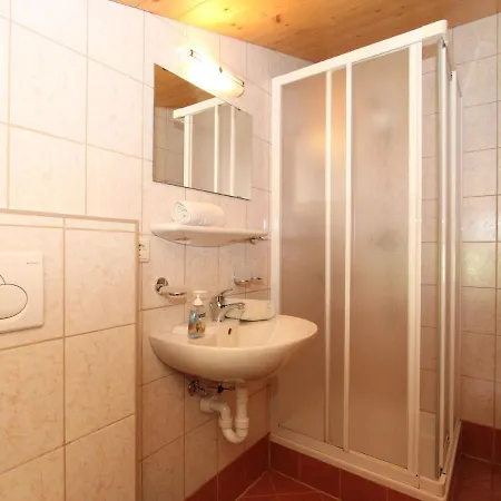 Appartement Alpin By Interhome Hainzenberg