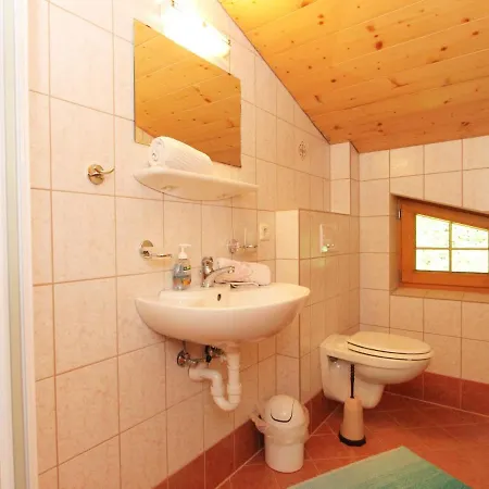 Appartement Alpin By Interhome Hainzenberg